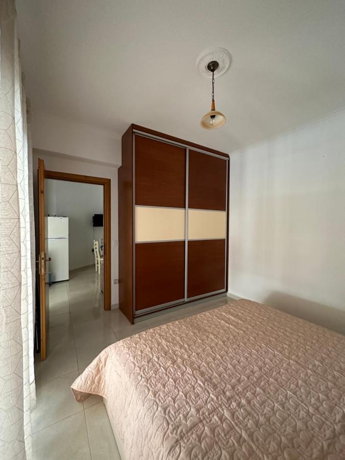 Velis Apartment Sarandë Exteriör bild
